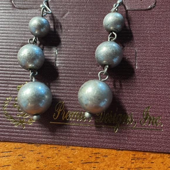 Vintage Never worn Premier Designs fishhook matte silver tone beaded earrings. - Picture 2 of 2